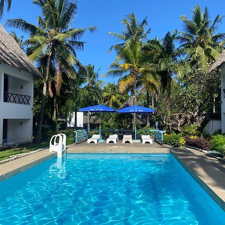 Papillon Garden Bar Villas Bamburi Exterior foto