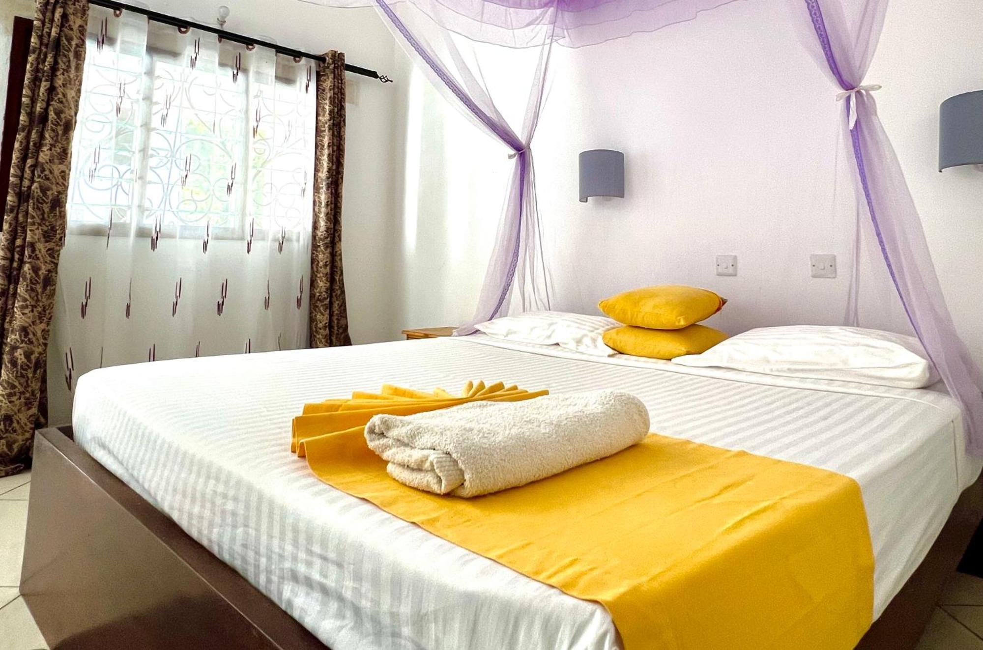 Papillon Garden Bar Villas Bamburi Exterior foto