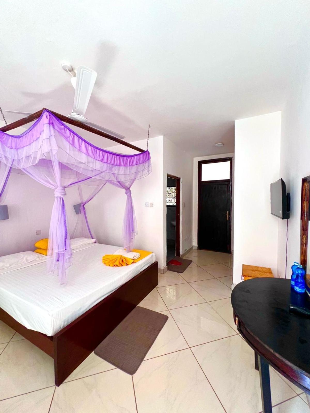 Papillon Garden Bar Villas Bamburi Exterior foto