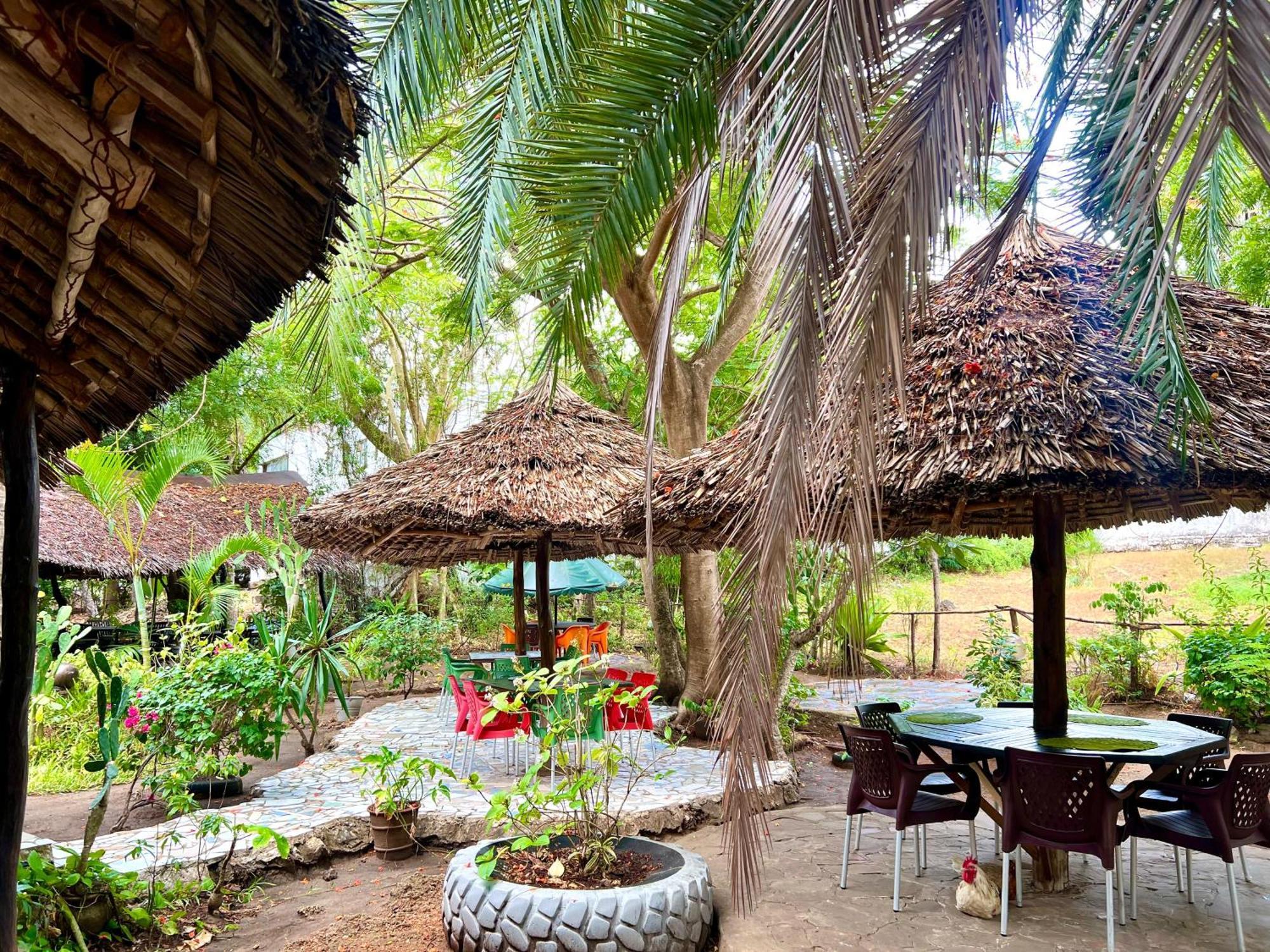 Papillon Garden Bar Villas Bamburi Exterior foto