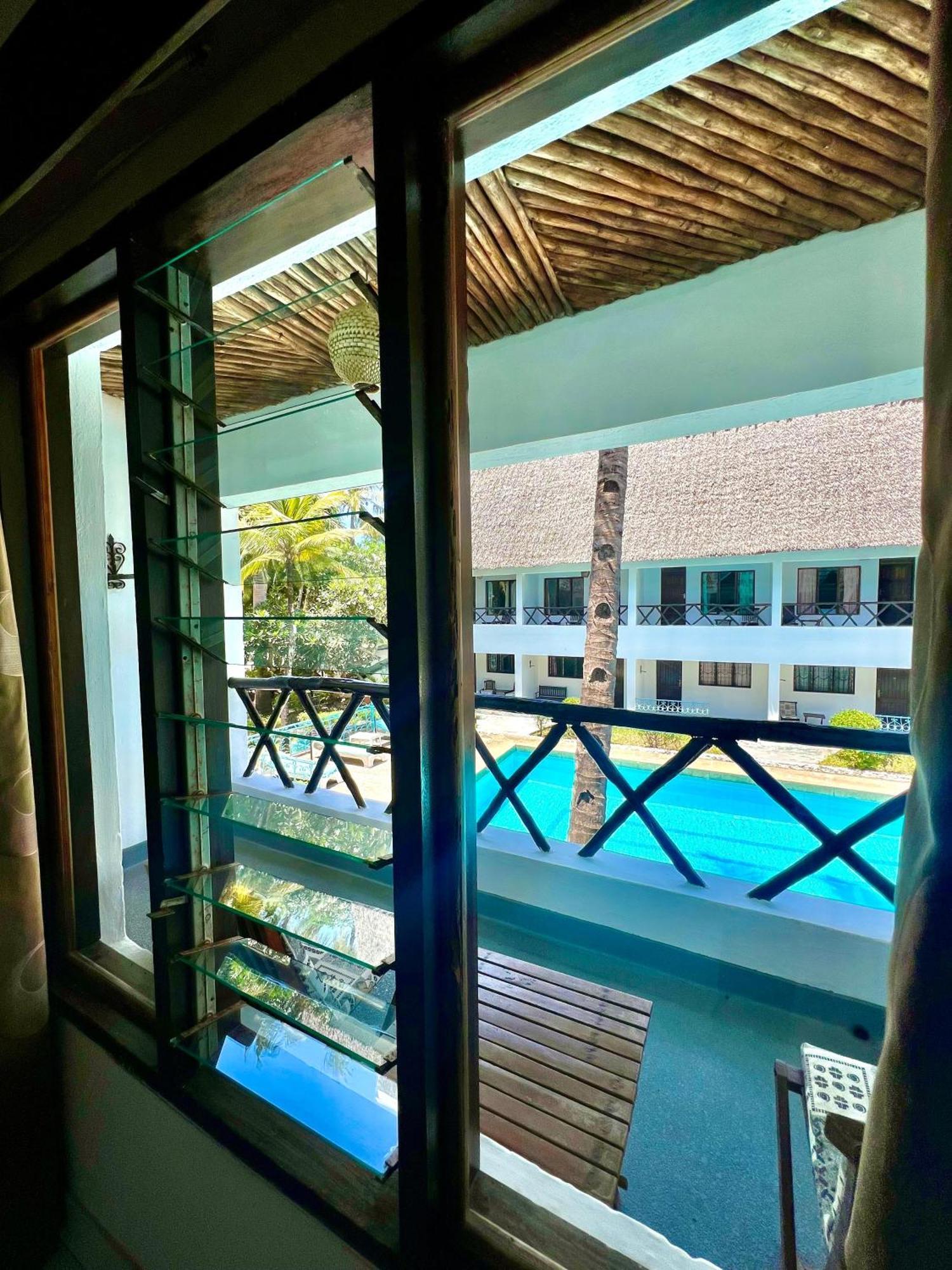 Papillon Garden Bar Villas Bamburi Exterior foto