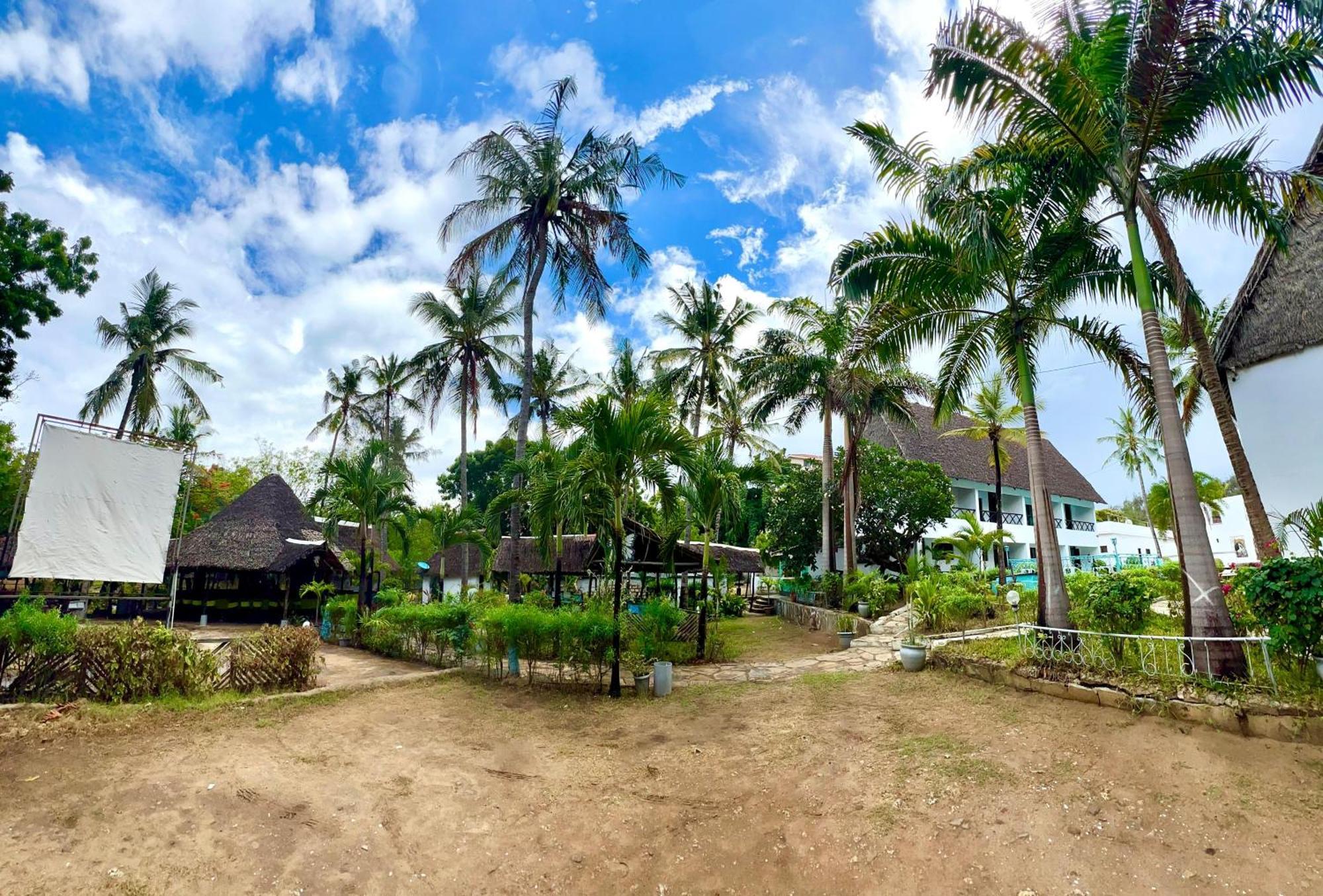 Papillon Garden Bar Villas Bamburi Exterior foto